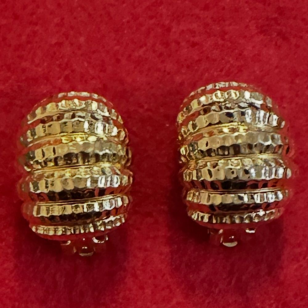 Joan Rivers Vintage Signed Gold Dome Statement Clip Earrings